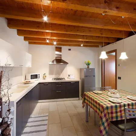 Apartahotel La Casa Del Nonno Monzambano